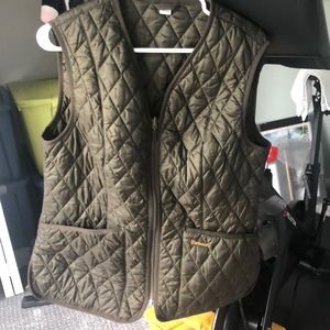 Collarless Barber Vest. Olive green